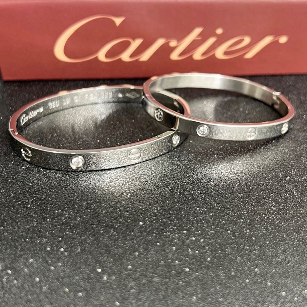  Vòng Tay Cặp Đôi Tình Yêu - Cartier Màu Trắng Titan Cao Cấp Pha Lê (AB) 