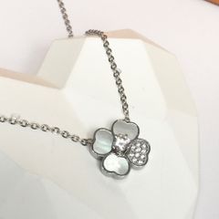  Dây Chuyền Titan Cao Cấp - Cỏ 4 Lá May Mắn Màu Trắng Vỏ trai Thiên Nhiên & Pha Lê (AI) 