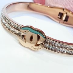  Vòng Tay TiTan Cao Cấp - Chanel Màu Vàng Hồng Pha Lê Trắng (AD) 