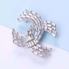  Cài Áo Nam, Nữ - Chanel Lưới Size To Màu Trắng Pha Lê (AJ) 