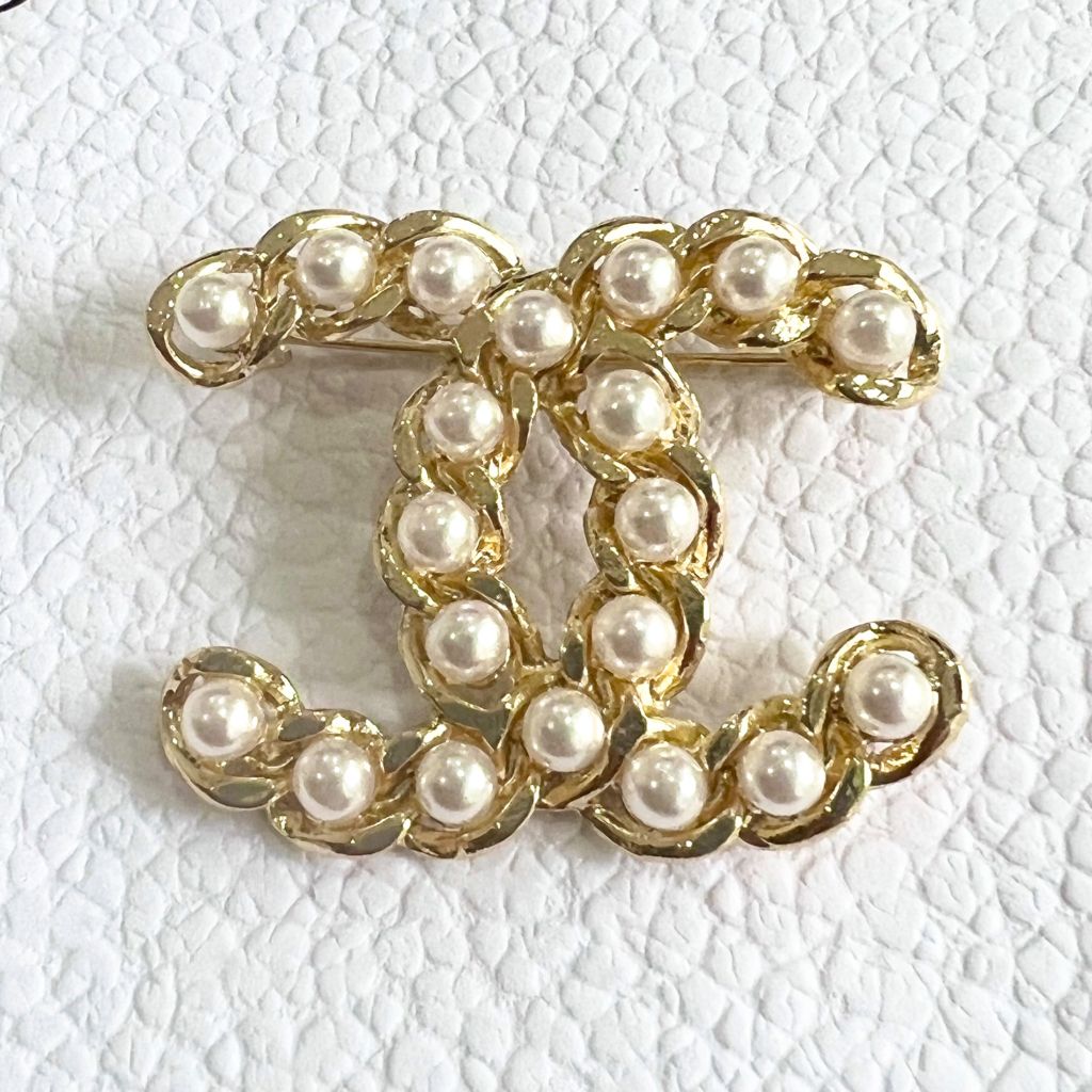  Cài Áo Nam, Nữ - Chanel Màu Vàng Ngọc Trai Trắng (BX) 