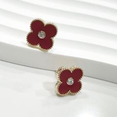  Bông Tai Cỏ 4 Lá May Mắn Màu Đỏ Bản To 1,4cm Pha Lê (AD) 