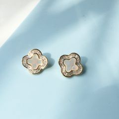  Bông Tai Cỏ 4 Lá May Mắn Bản To 1,8cm Vỏ Trai Thiên Nhiên & Pha Lê Trắng (AH) 