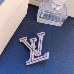  Cài Áo Nam, Nữ - LV Màu Trắng Pha Lê (AF) 