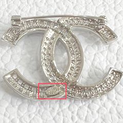  Cài Áo Nam, Nữ - Chanel Màu Trắng Pha Lê (CU) 