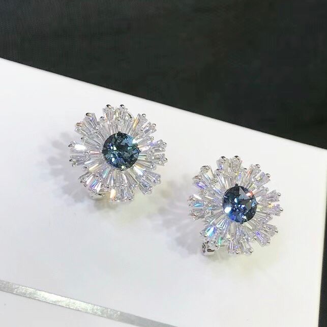  Bông Tai Cánh Hoa Pha Lê Xanh Bích & Trắng Sang Trọng (BE) 