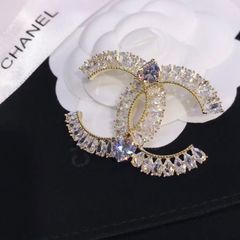  Cài Áo Nam, Nữ - Chanel Màu Vàng Pha Lê Trắng (CJ) 