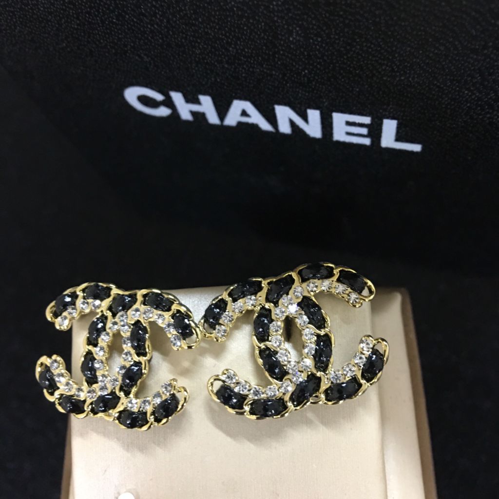  Bông Tai Chanel Bản To Màu Vàng Pha Lê Trắng (BE) 