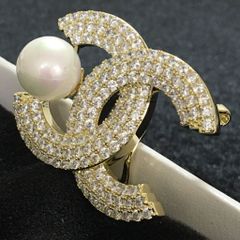  Cài Áo Chanel Màu Vàng Ngọc Trai & Pha Lê Trắng (BC) 