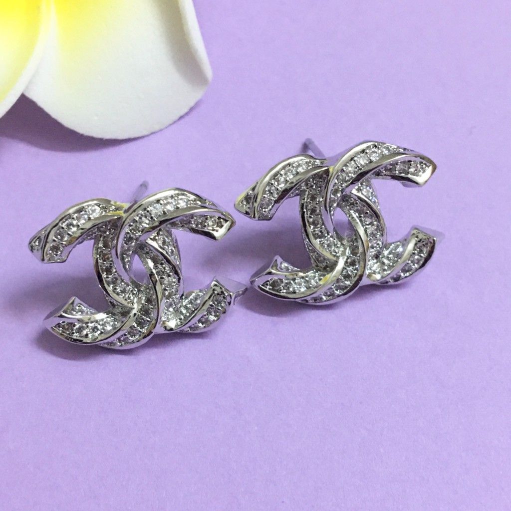  Bộ Trang Sức Chanel Trắng - Cài Áo & Bông Tai Pha Lê (AB) 