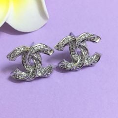  Bộ Trang Sức Chanel Trắng - Cài Áo & Bông Tai Pha Lê (AB) 