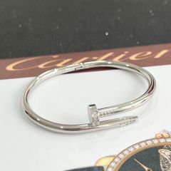  Vòng Tay Nam, Nữ TiTan Cao Cấp - Cartier Cây Đinh Màu Trắng Pha Lê (AH) 