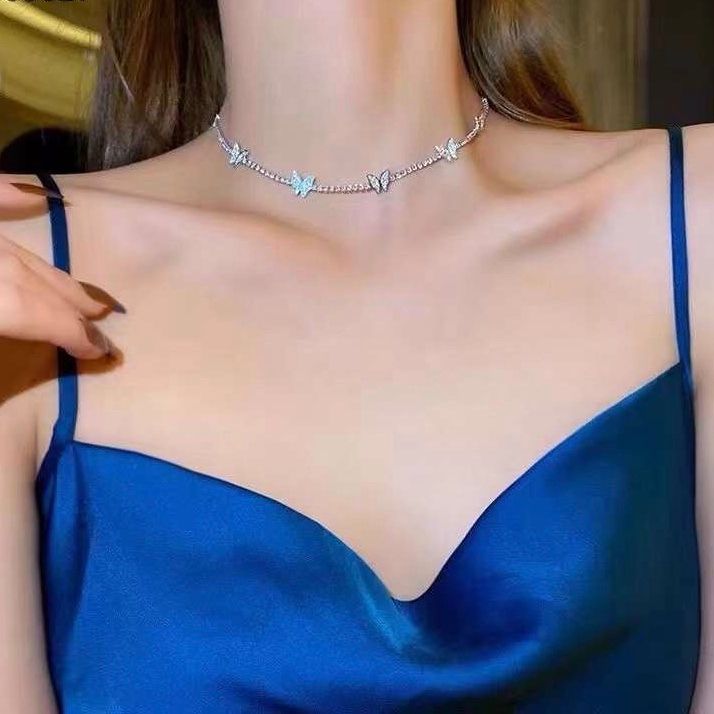  Dây Chuyền Ngắn - Choker Con Bướm Pha Lê Trắng Tinh Tế (AS) 