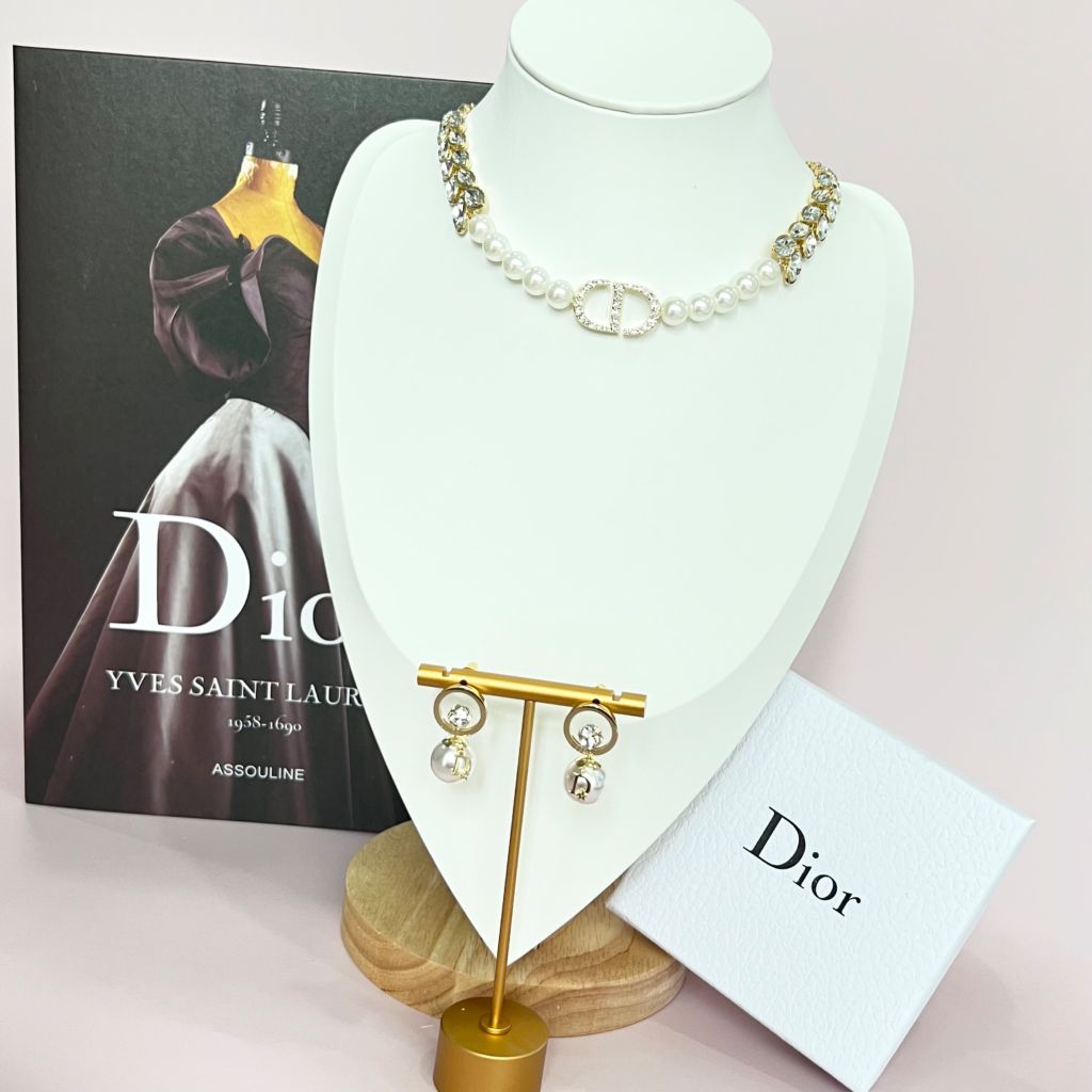  Bộ Trang Sức Dior Trắng - Vòng cổ Choker & Bông Tai Ngọc Trai, Pha Lê 6 Kiểu Đeo Quý Phái (AM) 