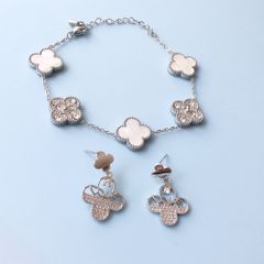  Bộ Trang Sức Cỏ 4 Lá May Mắn - Vòng Tay & Bông Tai Màu Trắng Pha Lê (AI) 