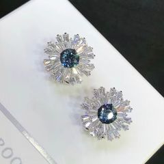  Bông Tai Cánh Hoa Pha Lê Xanh Bích & Trắng Sang Trọng (BE) 