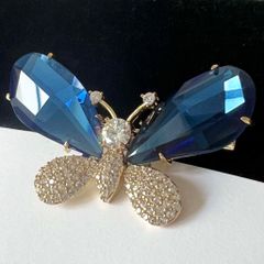  Cài Áo Con Bướm Pha Lê Xanh Bích & Trắng (AJ) 