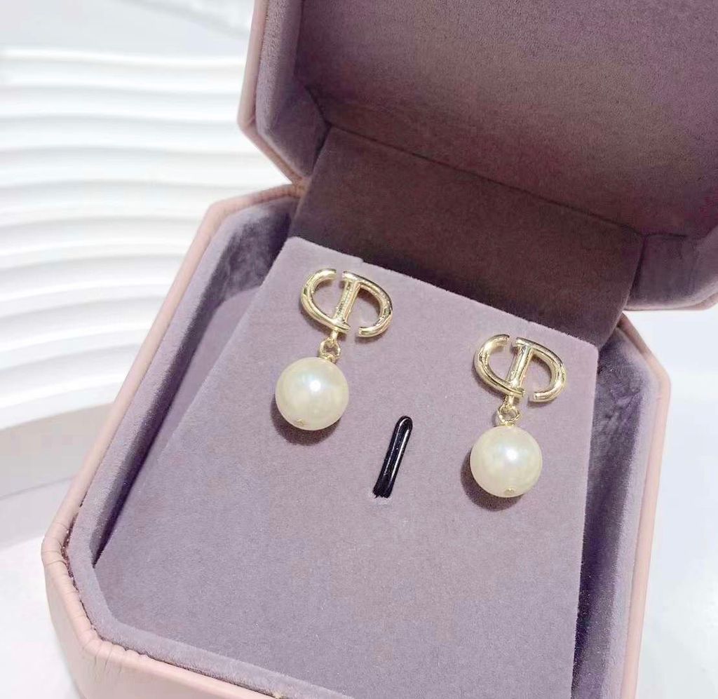  Bông Tai Dior Màu Vàng Ngọc Trai (AQ) 