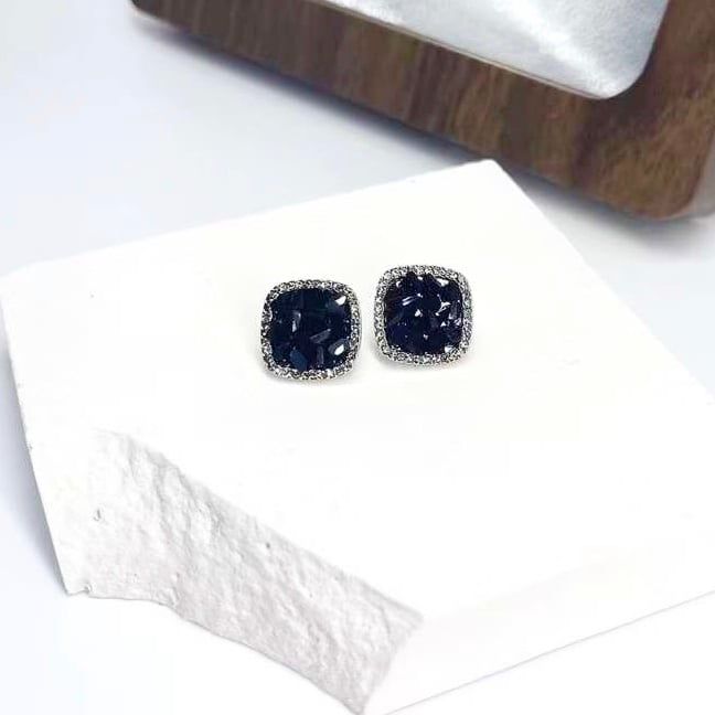  Bông Tai Vuông Bản To Pha Lê Đen & Trắng Sang Trọng 