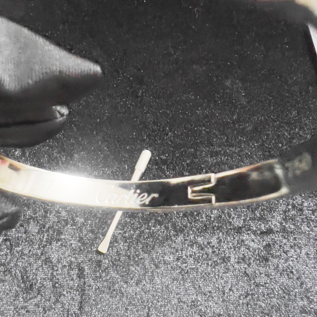  Vòng Tay TiTan Cao Cấp - Cây Đinh Cartier & Tua Vít Màu Trắng Pha Lê (AG) 