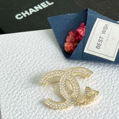  Cài Áo Chanel & Con Bướm Màu Vàng Pha Lê Trắng (CR) 