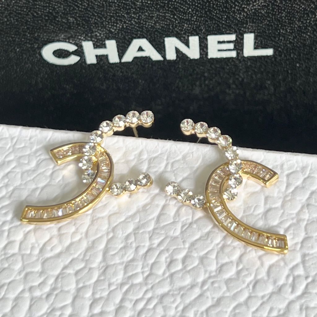  Bông Tai Chanel Bản To Màu Vàng Pha Lê Trắng (CC) 