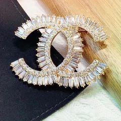  Cài Áo Nam, Nữ - Chanel Bản To Màu Vàng Hồng Pha Lê Trắng (CW) 