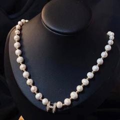  Dây Chuyền Ngắn - Hermes Choker Màu Trắng Ngọc Trai Nước Ngọt & Pha Lê Trắng Sang Trọng (AF) 