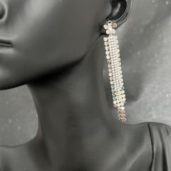  Bông Tai Cánh Hoa Tua Rua Pha Lê Trắng (AS) 