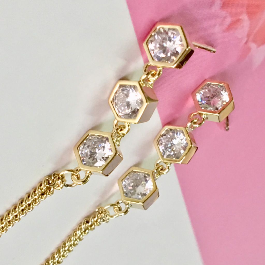  Bông Tai Tua Rua Vàng Pha Lê Trắng (AH) 