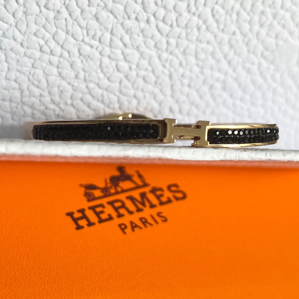  Vòng Tay TiTan Cao Cấp - Hermes Màu Vàng Hồng Pha Lê Đen (AE) 