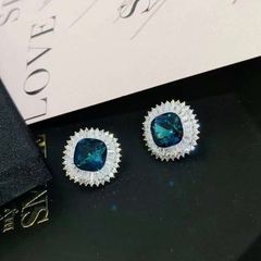  Bông Tai Vuông Bản To Pha Lê Xanh Bích & Trắng Sang Trọng (AP) 