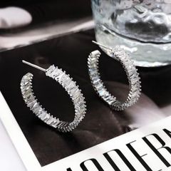  Bông Tai Khoen Tròn Màu Trắng 2,6cm Pha Lê Vuông (AY) 