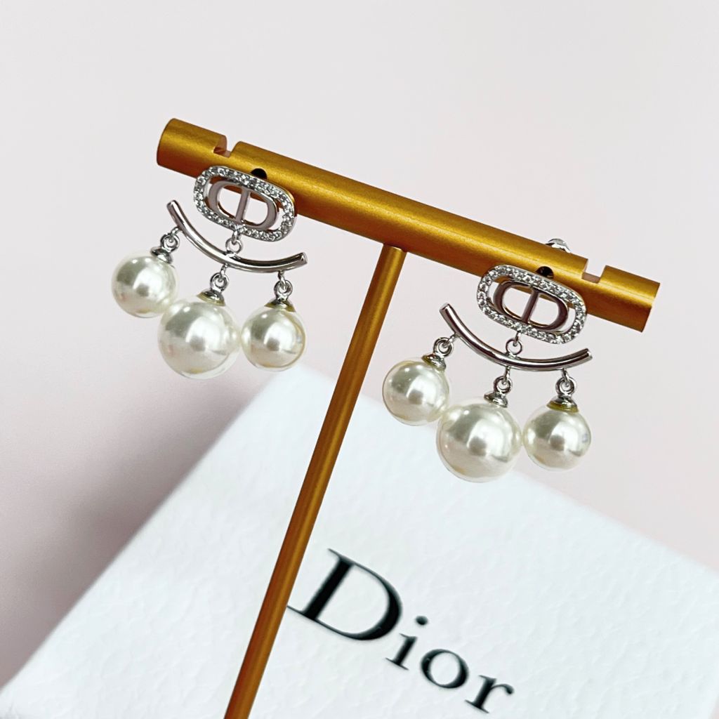  Bông Tai Dior Màu Trắng Ngọc Trai & Pha Lê (AK) 