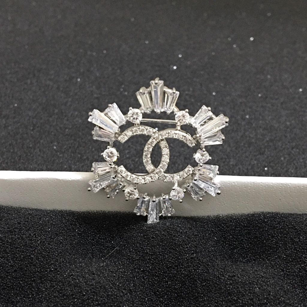  Cài Áo Nam, Nữ - Chanel Pha Lê Trắng (AL) 