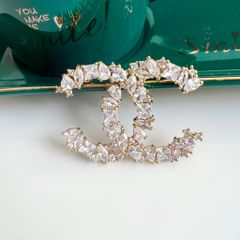  Cài Áo Nam, Nữ - Chanel Màu Vàng Bản To Pha Lê Trắng (CH) 