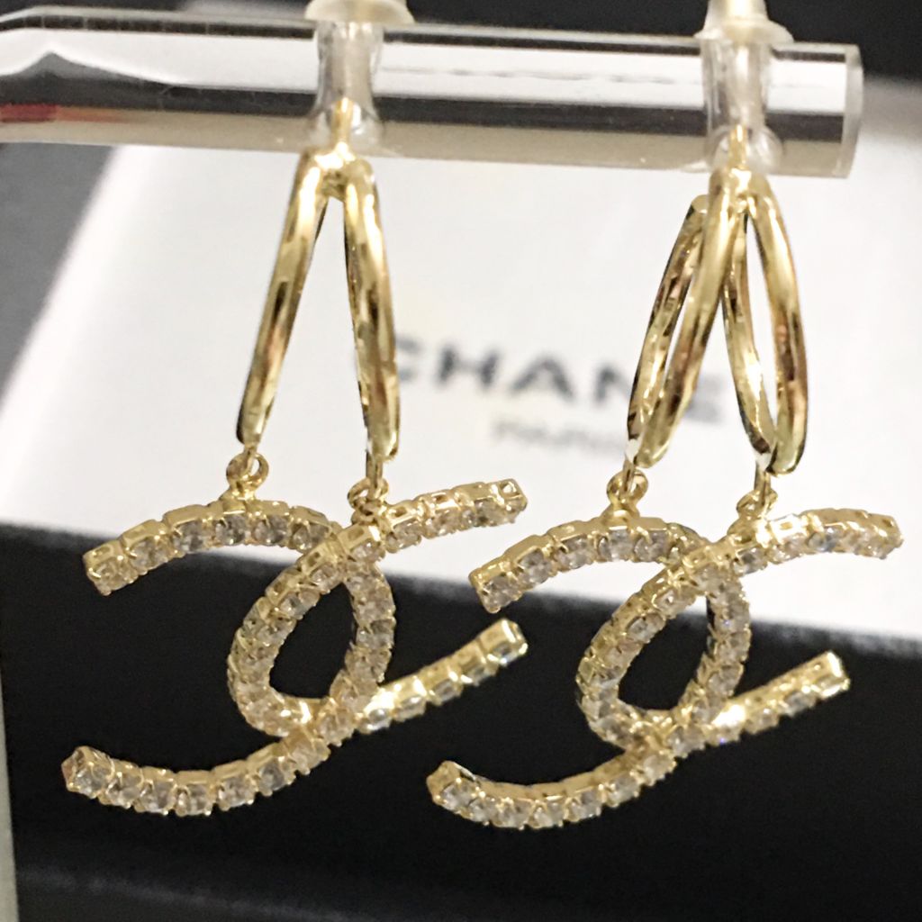 Bông Tai Chanel Màu Vàng Pha Lê Trắng (CH) 