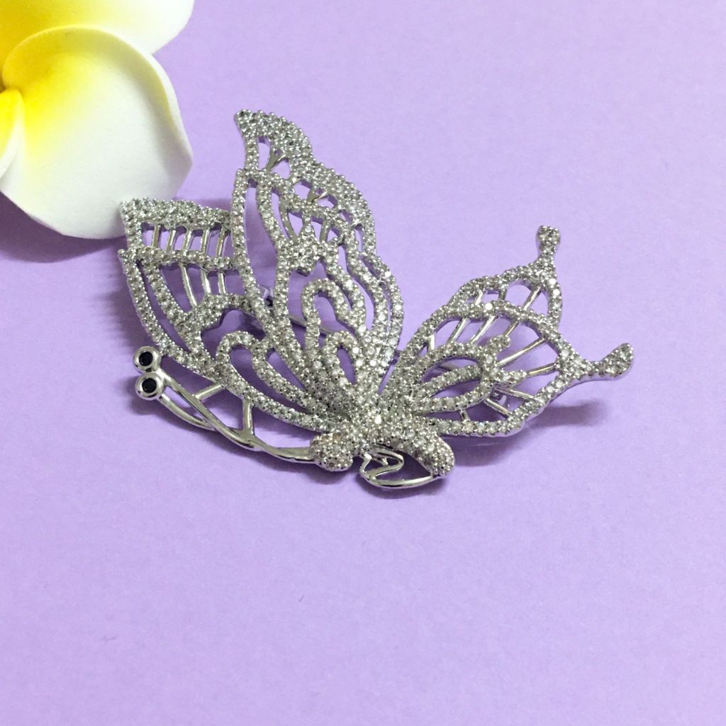  Cài Áo Con Bướm Pha Lê Trắng (AH) 