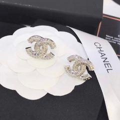  Bông Tai Chanel Bản To Màu Trắng Pha Lê (AU) 