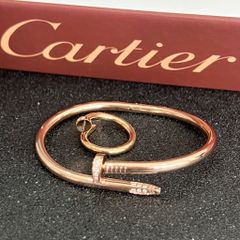  Bộ Trang Sức Cây Đinh Cartier Titan Cao Cấp - Vòng Tay & Nhẫn Màu Vàng Hồng Pha Lê (AA) 