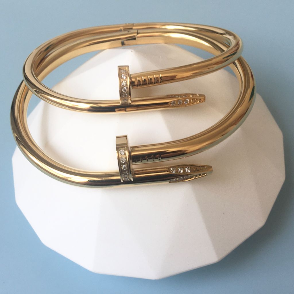  Vòng Tay Cặp Đôi Tình Yêu - Cartier Cây Đinh Màu Vàng Hồng Titan Cao Cấp Pha Lê (AC) 