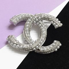  Cài Áo Nam, Nữ - Chanel Màu Trắng Ngọc Trai & Pha Lê (BH) 