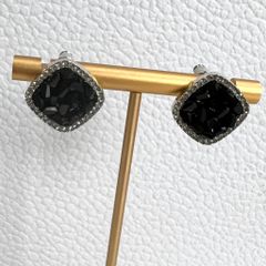  Bông Tai Vuông Bản To Pha Lê Đen & Trắng Sang Trọng 