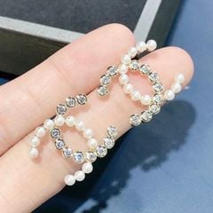  Bông Tai Chanel Bản To Màu Vàng Ngọc Trai & Pha Lê Trắng (AL) 