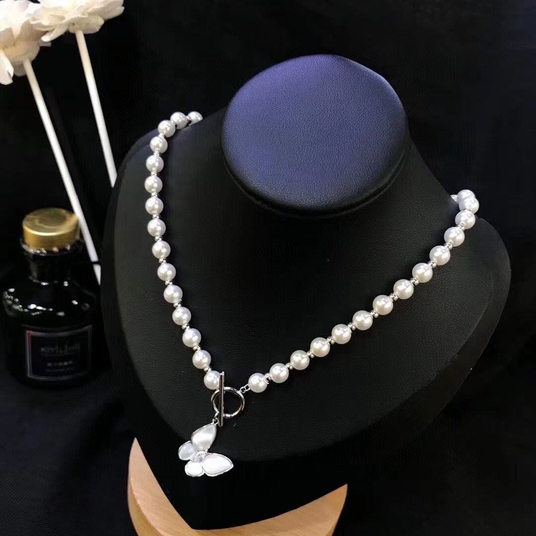  Dây Chuyền Ngắn - Choker Con Bướm Vàng Vỏ Trai Thiên Nhiên & Pha Lê, Ngọc Trai Trắng Tinh Tế 