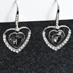  Bông Tai Trái Tim Pha Lê Đen & Trắng (AV) 