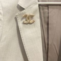  Cài Áo Nam, Nữ - Chanel Xoắn Màu Vàng Hồng Pha Lê Trắng (AA) 