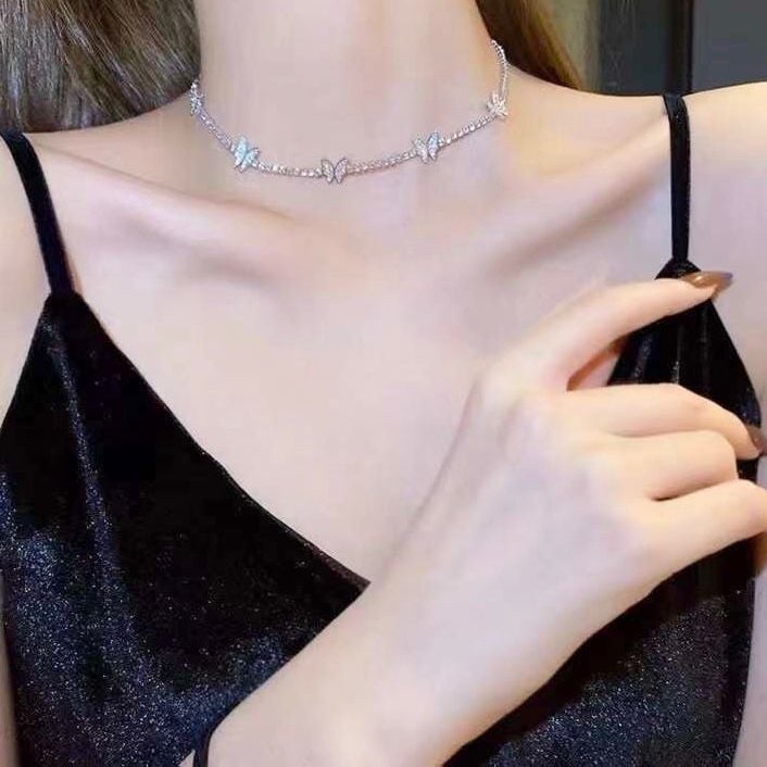  Dây Chuyền Ngắn - Choker Con Bướm Pha Lê Trắng Tinh Tế (AS) 