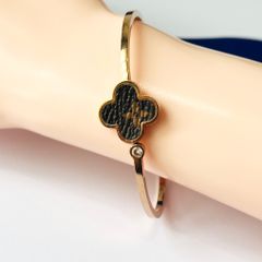  Vòng Tay TiTan Cao Cấp - LV Cỏ 4 Lá May Mắn Bằng Da & Pha Lê (AO) 