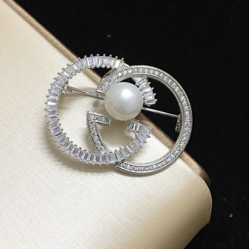  Cài Áo Nam, Nữ - Gucci Màu Trắng Ngọc Trai & Pha Lê (AH) 